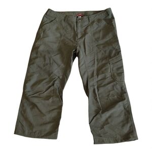 The North Face Green Cargo Pants with Durable Design
